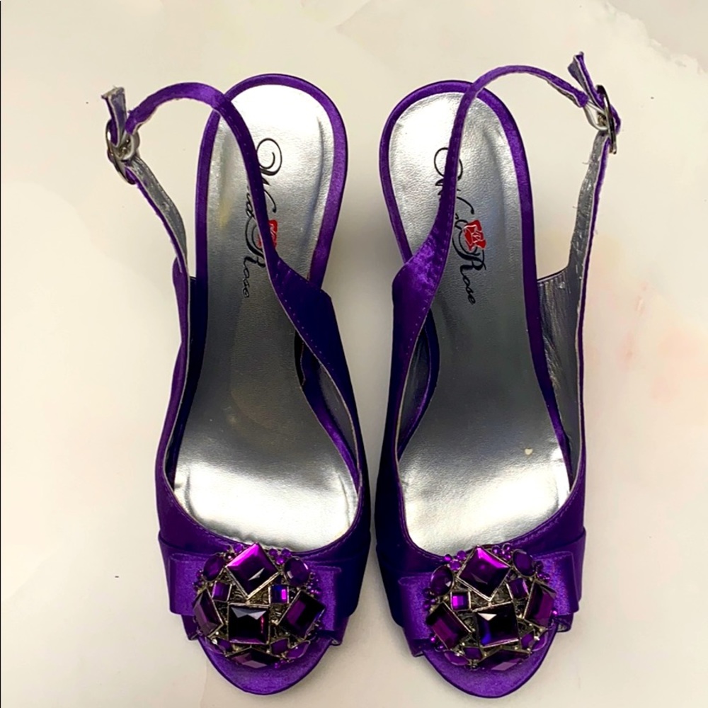 Heels - Picture 3 of 5